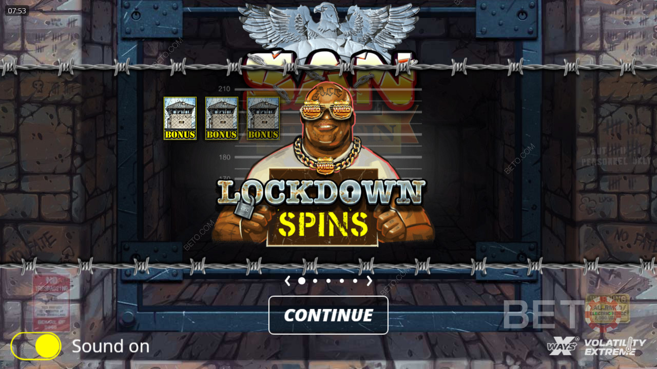 Käynnistä ilmaiskierrokset saamalla 3 bonussymbolia San Quentin xWays -kolikkopelissä.