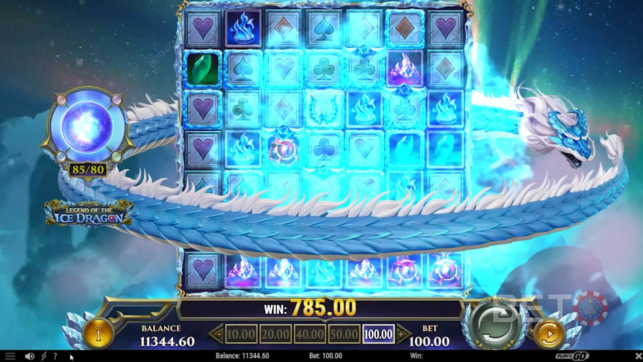 Käynnistä Dragon Blast keräämällä 80 voittosymbolia Legend of the Ice Dragon -kolikkopelissä.