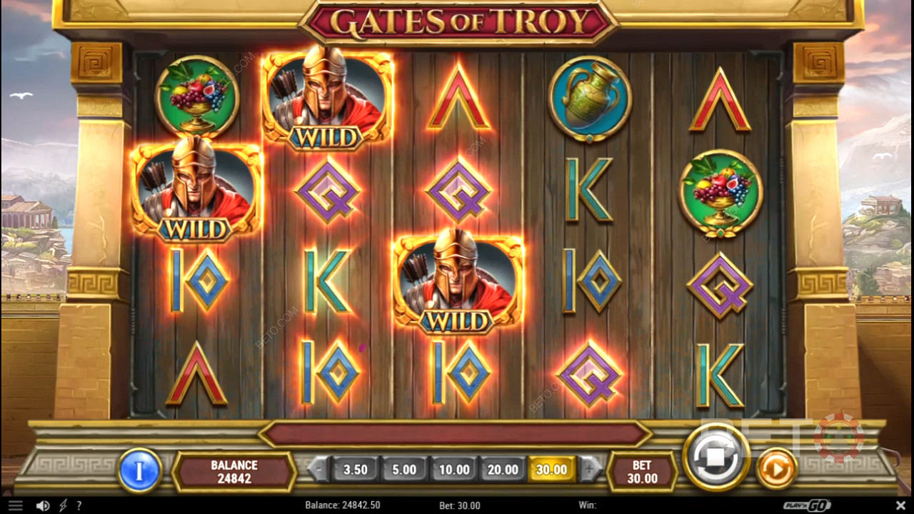 Wild-symboleilla on korkeat voitot Gates of Troy -kolikkopelissä.
